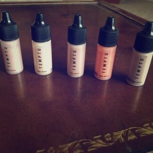 5 Like New TEMPTU Airbrush Highlighters